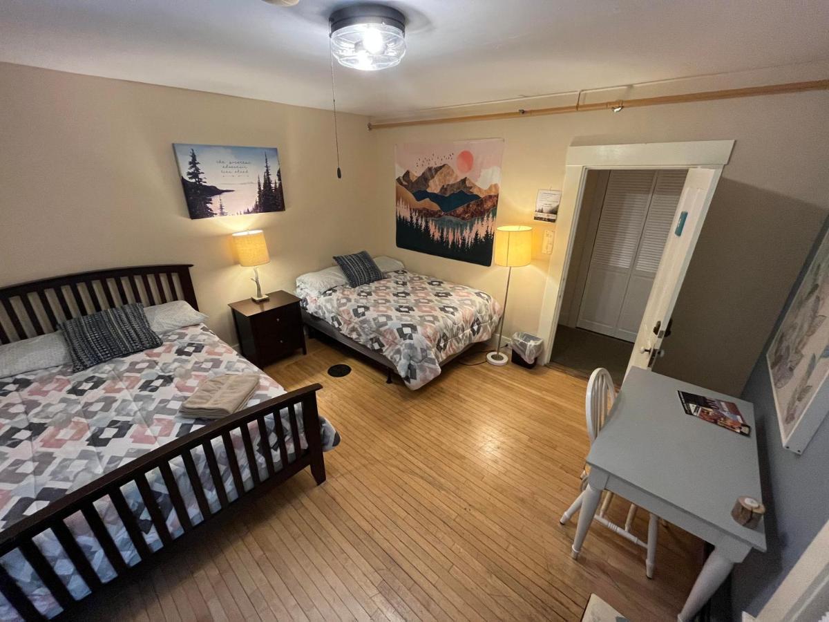 Coho: Hostel *